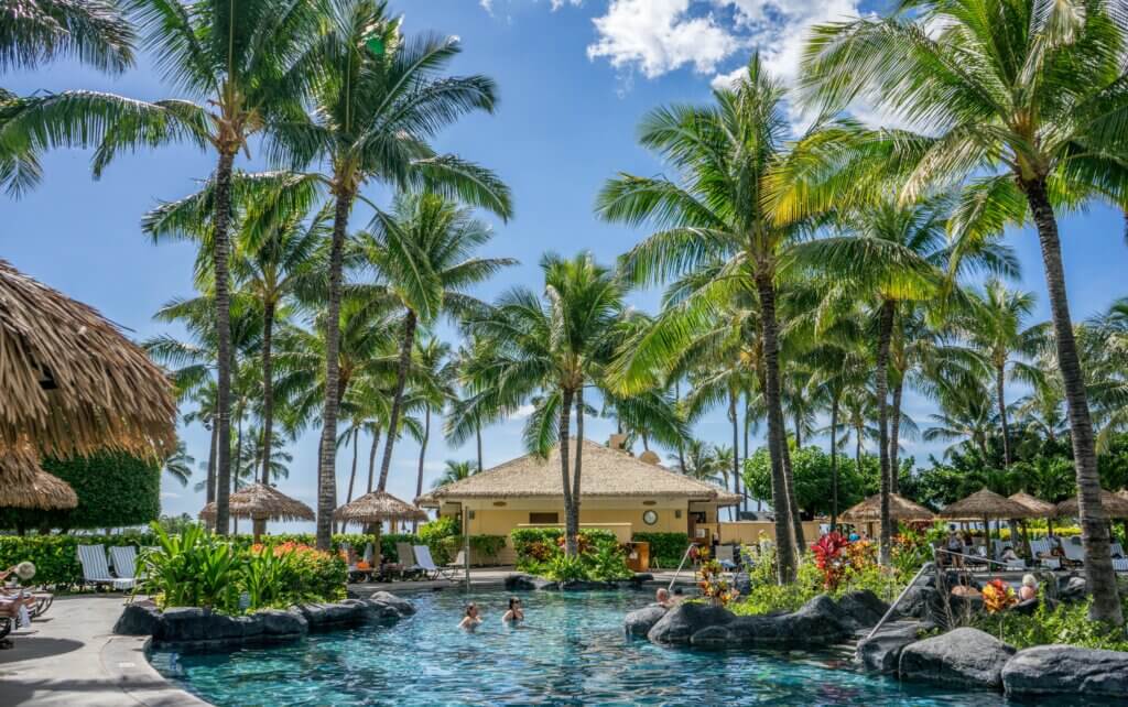 Marriott Vacation Club Review, Hawaii  beach scene with kids in poll
